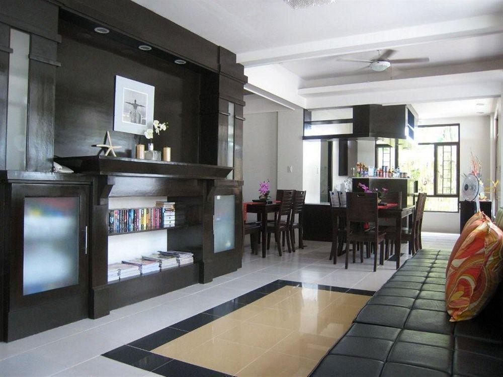 One Crescent Place Hotel Balabag  Екстер'єр фото