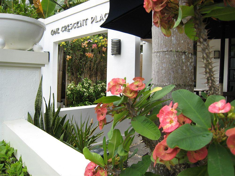 One Crescent Place Hotel Balabag  Екстер'єр фото